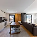 Modern 2br 5* Pool Gym Garage Mont-blanc View شقة