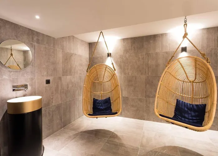 Modern 2br 5* Pool Gym Garage Mont-blanc View Апартаменты *