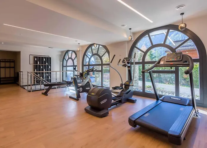 아파트 Modern 2br 5* Pool Gym Garage Mont-blanc View