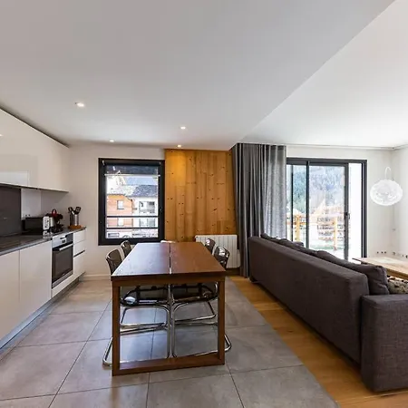 Modern 2br 5* Pool Gym Garage Mont-blanc View Apartamento