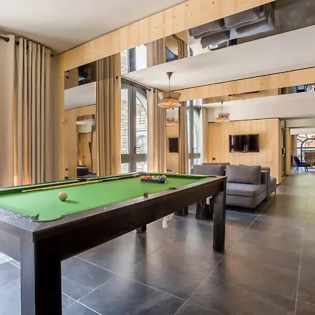 Modern 2br 5* Pool Gym Garage Mont-blanc View アパート